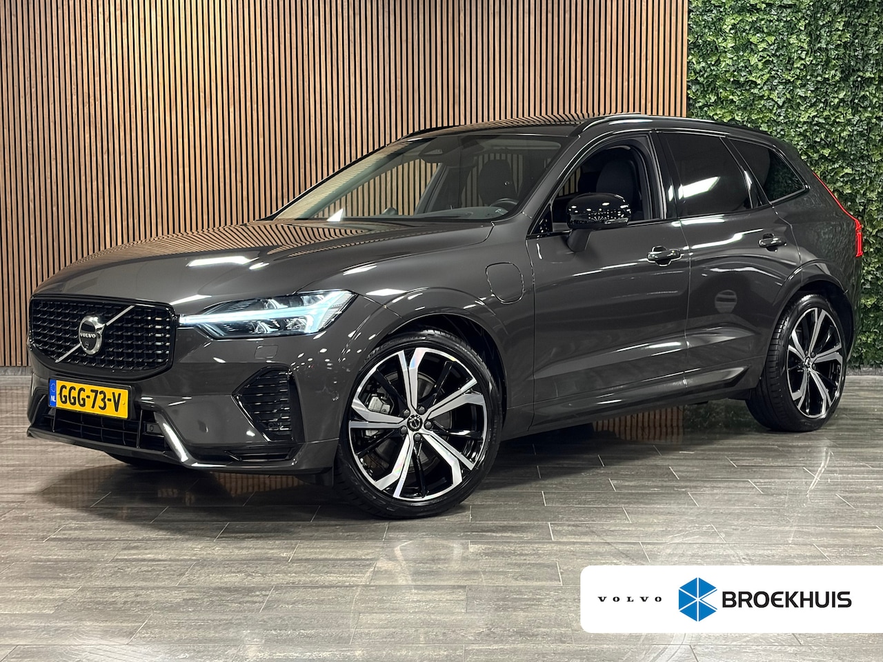 Volvo XC60 - T8 AWD Recharge Ultra Dark | Bowers & Wilkins | Luchtvering | Trekhaak | 360 Camera | Head - AutoWereld.nl