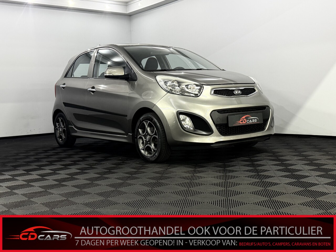 Kia Picanto - 1.0 CVVT Design Edition Airco, Radio, Mistlamp, Lichtmetalen velgen - AutoWereld.nl