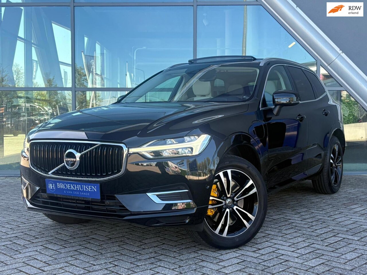 Volvo XC60 - 2.0 T8 Twin Engine AWD Inscription 398pk Panoramadak / 360 Camera / ACC - AutoWereld.nl