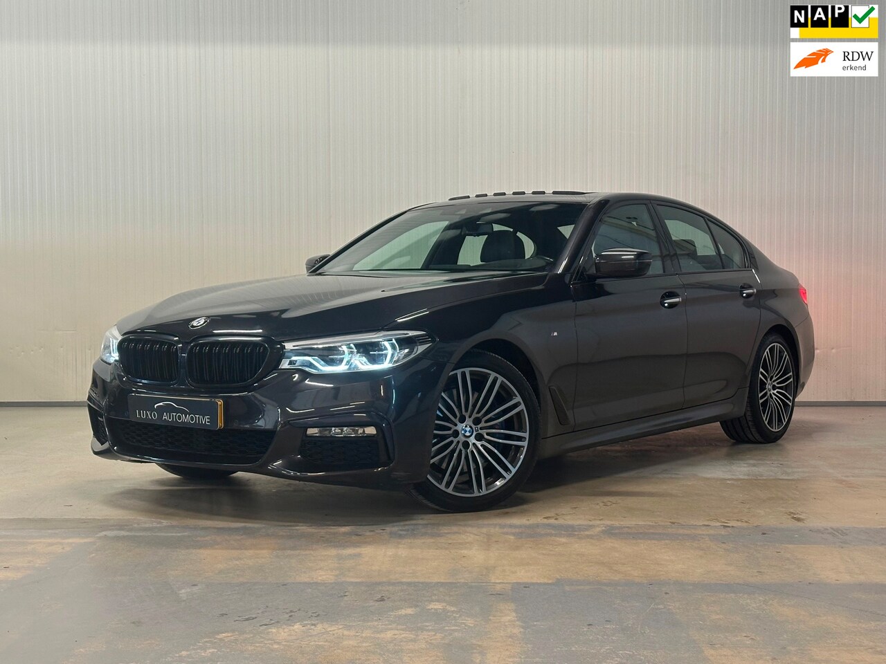 BMW 5-serie - 530i High Executive | NAP | SCHUIF/KANTEL | M-SPORT | LEDER | CAMERA - AutoWereld.nl