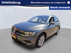 Volkswagen Tiguan - 1.5 TSI 130pk Comfortline / Trekhaak / Navigatie / Parkeersensoren V+A / Climate Control /