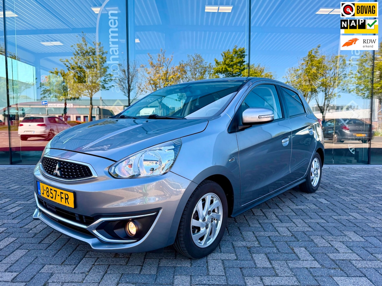 Mitsubishi Space Star - 1.2 Advance 1.2 80pk Advance, 1e eigenaar, NAP, CarPlay, KeyLess - AutoWereld.nl