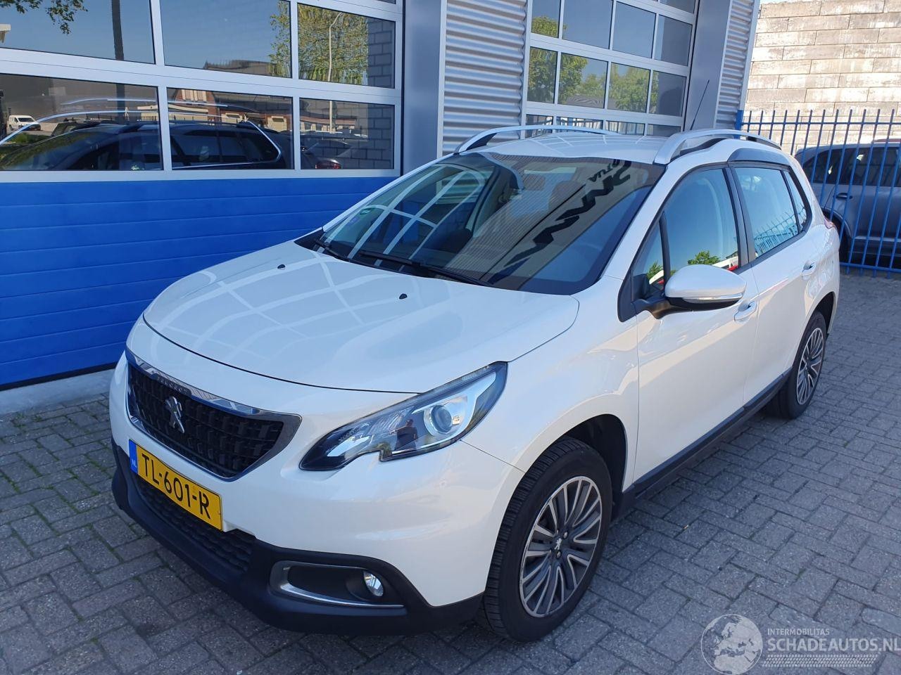 Peugeot 2008 - 1.2 PureTech Blue Lion 1.2 PureTech Blue Lion - AutoWereld.nl