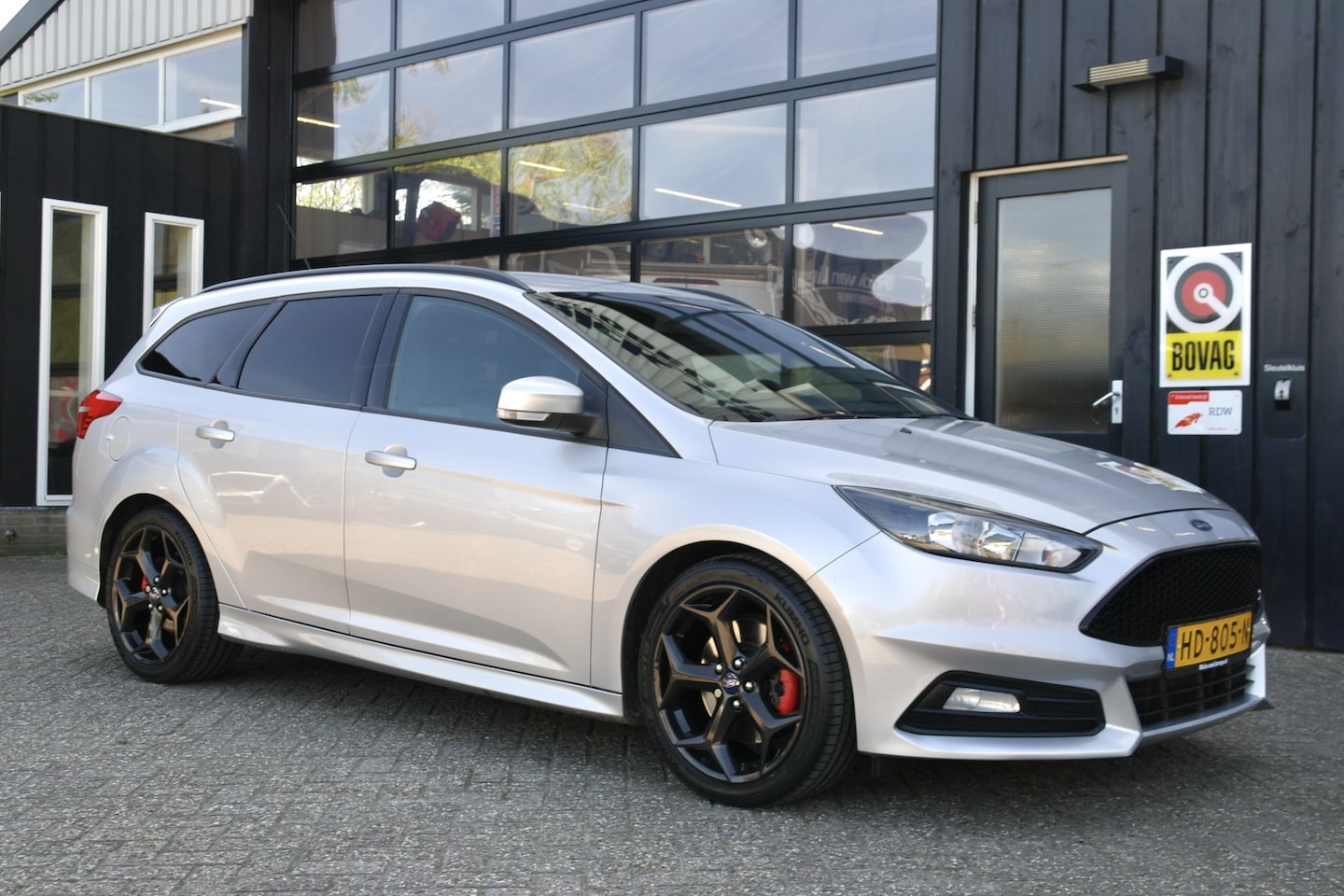 Ford Focus Wagon - 2.0 251 PK ST-2 | NL-Auto - AutoWereld.nl