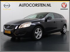 Volvo V60 - 2.0T 200PK Momentum Trekhaak Navi Ecc Cruise Control Pdc Lmv 17" Privacy Glas Led Isofix B