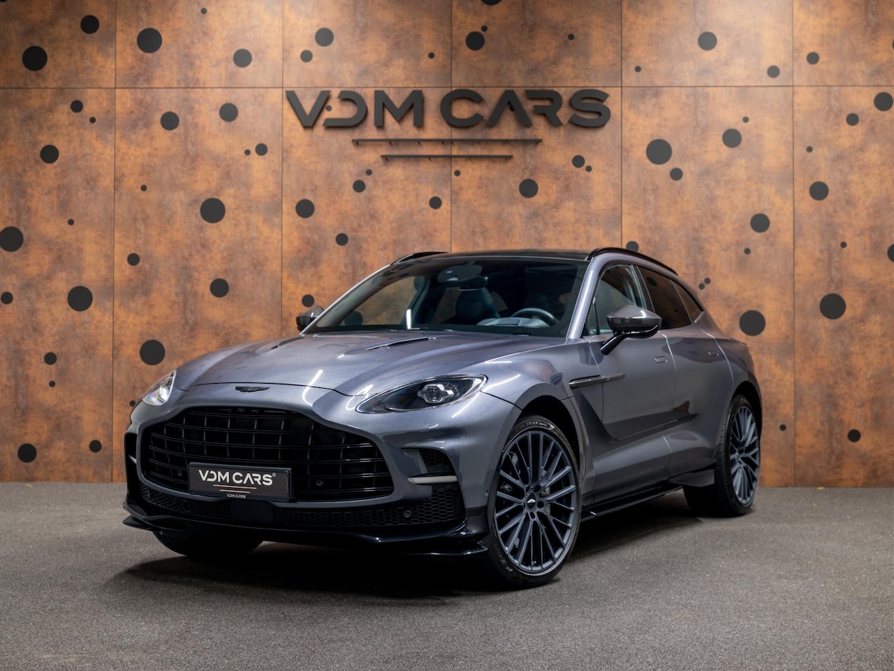 Aston Martin DBX - 4.0 V8 707 | Carbon | Remote Heater | Stoelventilatie | - AutoWereld.nl
