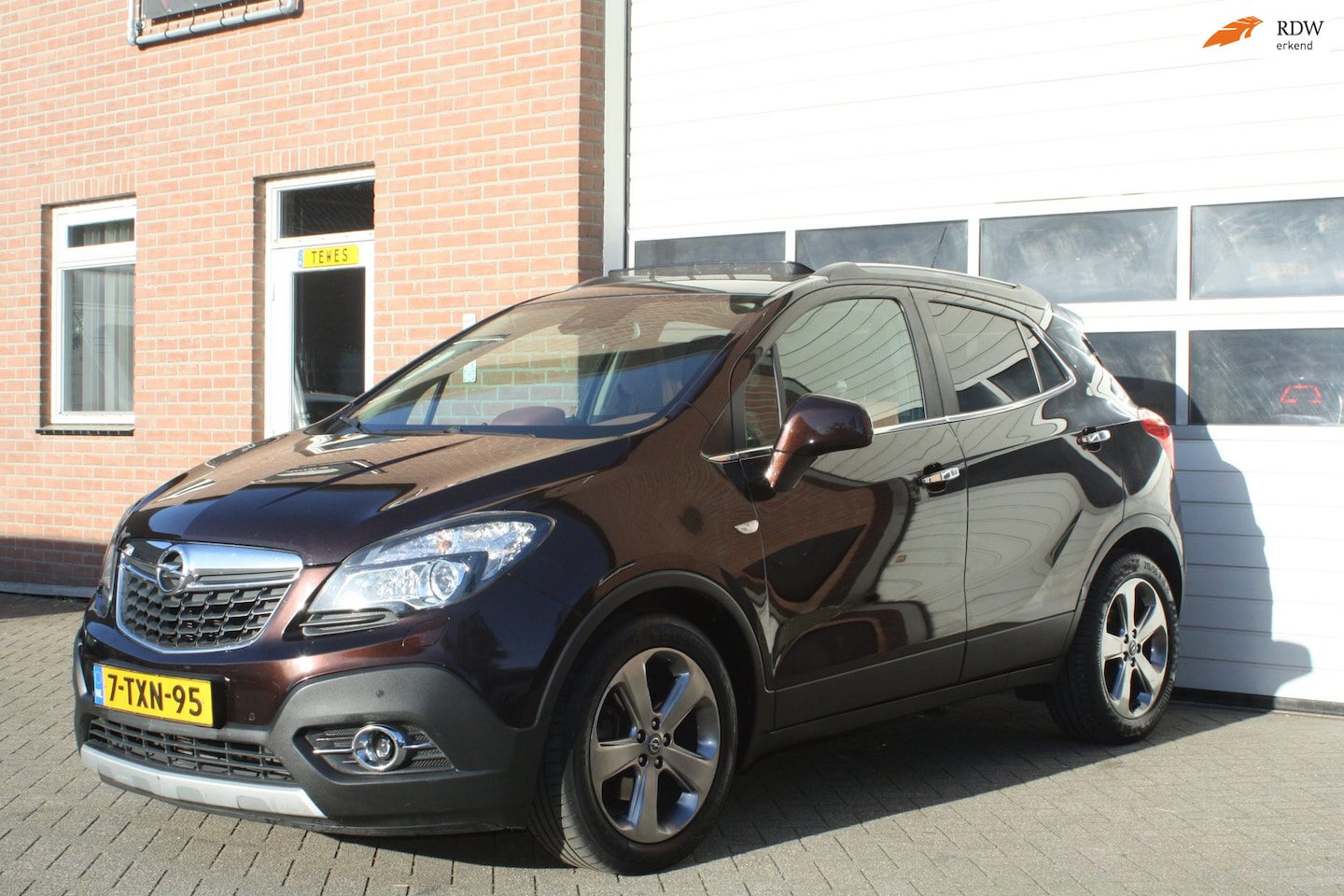 Opel Mokka - 1.4 T Cosmo Leder Xenon Trekhaak Stuur Verwarming Bose Geluid Systeem, Stoel Verwarming - AutoWereld.nl