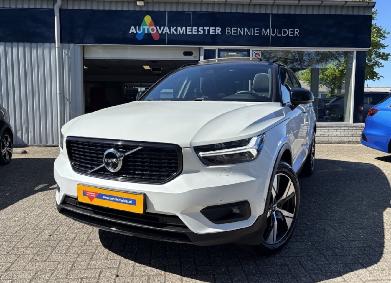 Volvo XC40 - 1.5 T5 Ult. Dark SCHUIFDAK / 360 CAMERA / ADAP. CRUISE - AutoWereld.nl