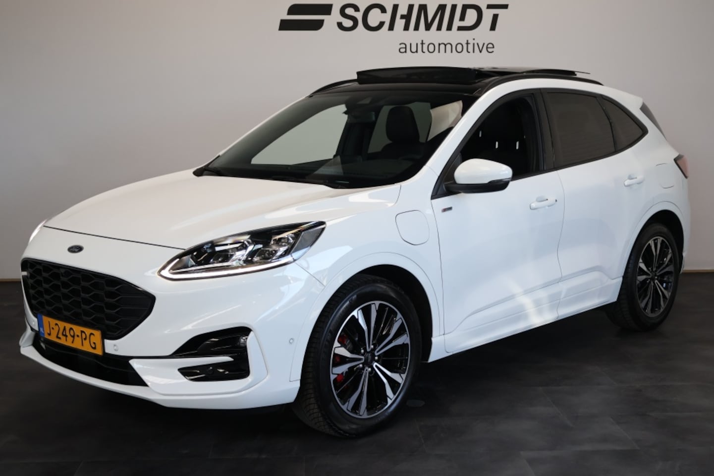 Ford Kuga - 2.5 PHEV ST-Line X Automaat | Panoramadak | B&O | Winter Pakket - AutoWereld.nl