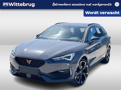 CUPRA Leon Sportstourer - 1.4 e-Hybrid 245PK VZ Performance / Panoramadak / Achteruitrijcamera / Stuur + Stoelverwar