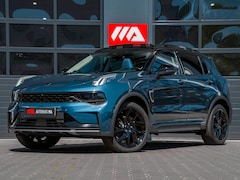 Lynk & Co 01 - 1.5 Black Edition Panoramadak|Trekhaak|Camera|ACC|Stoelverwarming|Navi|Carplay