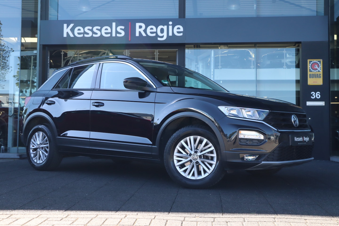 Volkswagen T-Roc - 1.5 TSI Style | Virtual | Trekhaak | El.klep | CarPlay | Sensoren | DAB | Navi - AutoWereld.nl