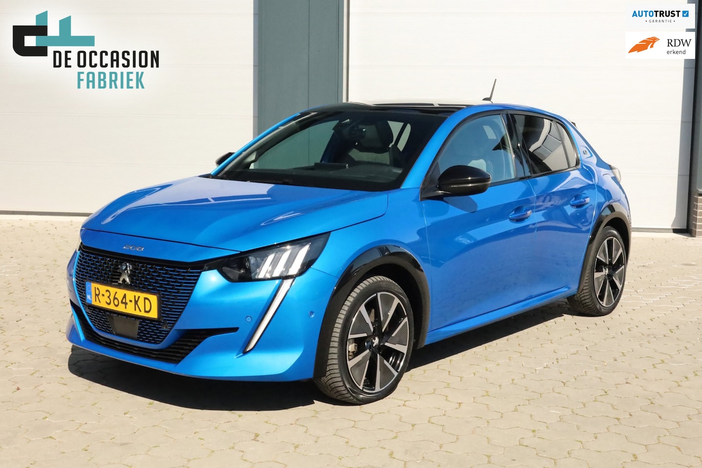 Peugeot e-208 - EV GT Pack 50 kWh Pano Navi Carplay Adaptief Keyless - AutoWereld.nl