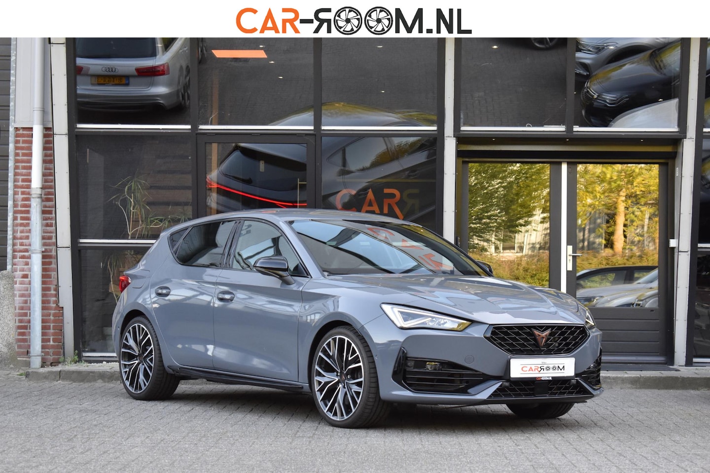 CUPRA Leon - 2.0 TSI 300PK Lane ACC Stuurvw BBD Camera - AutoWereld.nl