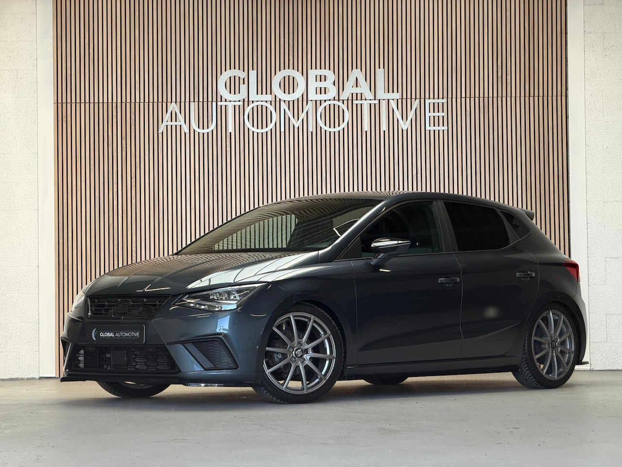 SEAT Ibiza - 1.0 TSI Style - LED - CARPLAY - FR Bumpers - AutoWereld.nl