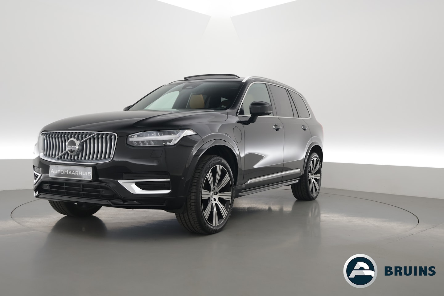 Volvo XC90 - 2.0 T8 Recharge AWD Ultimate Bright | Rijklaar! | 96.9% SOH | Pano | Elek. Trekhaak | 360* - AutoWereld.nl