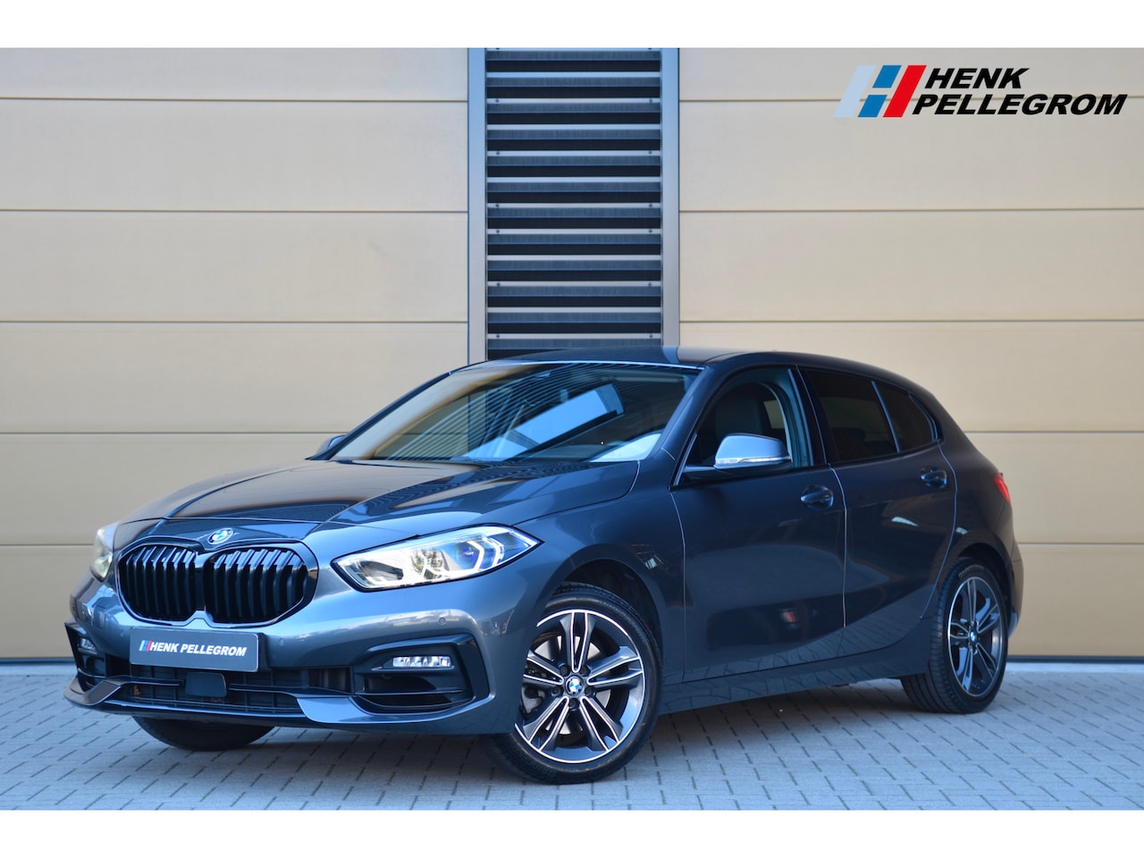 BMW 1-serie - 118i Executive Edition * Privacy Glass * Sportstoelen * Sportstuur * DAB * Live cockpit * - AutoWereld.nl