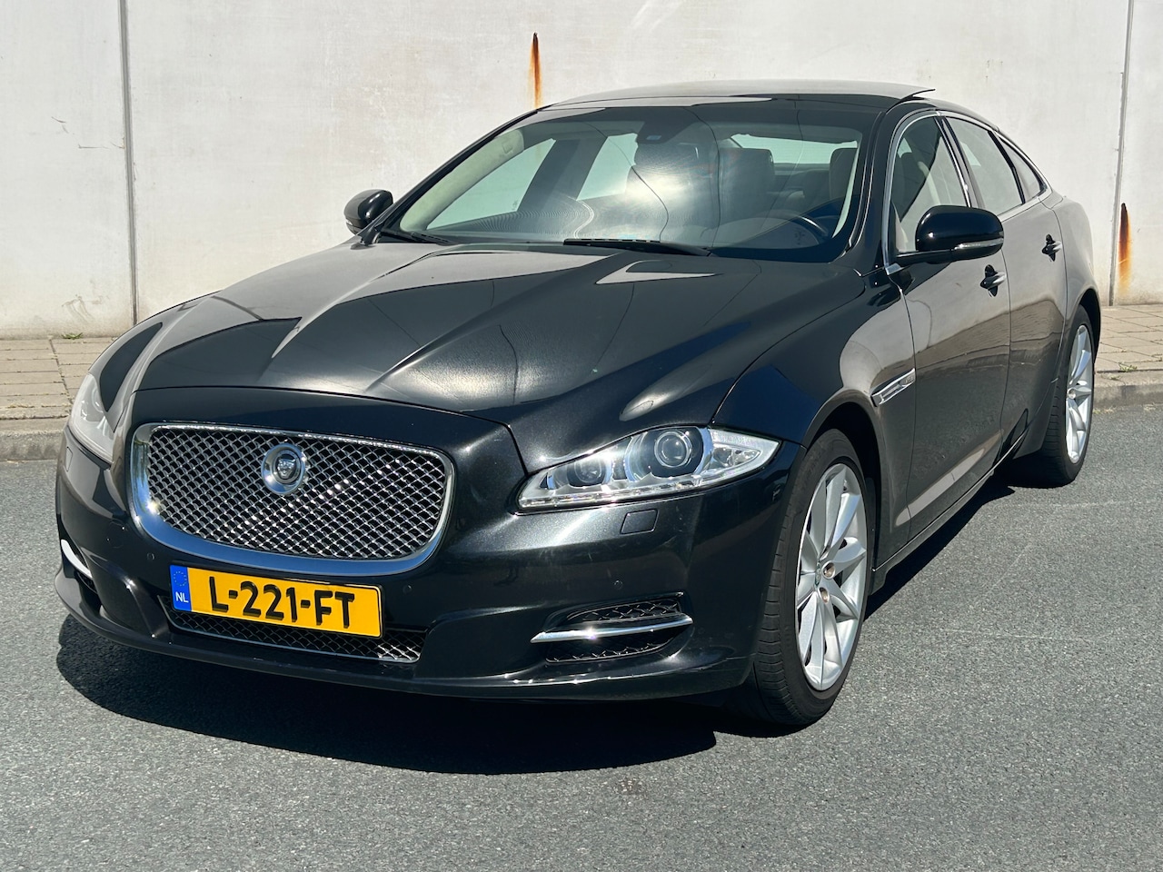 Jaguar XJ - 5.0 V8 Premium Luxury Schuifdak, Audio - AutoWereld.nl