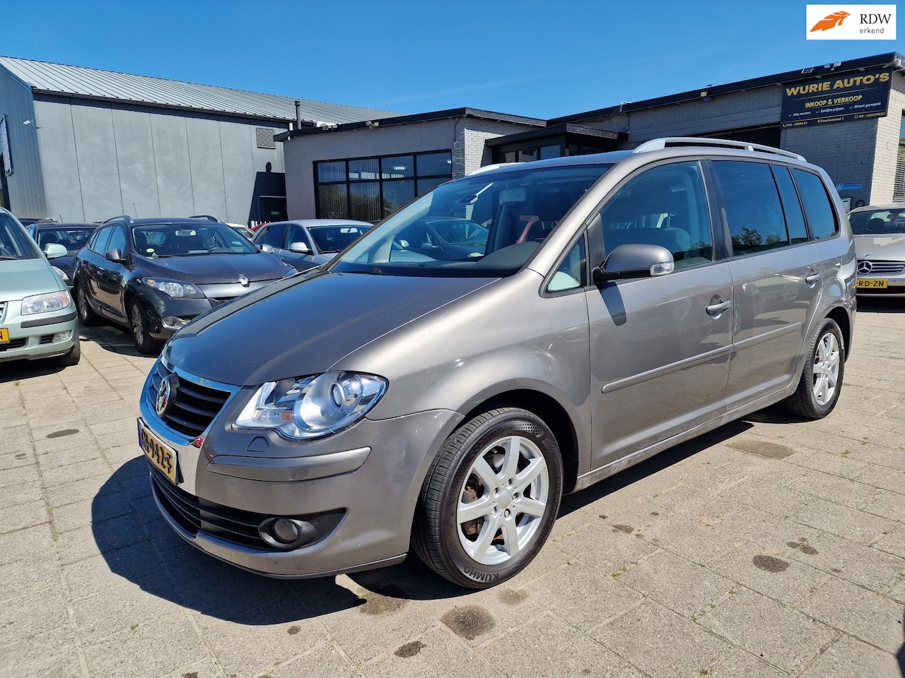 Volkswagen Touran - 1.4 TSI Trendline Business/Automaat/Apk 08-4-2027 - AutoWereld.nl