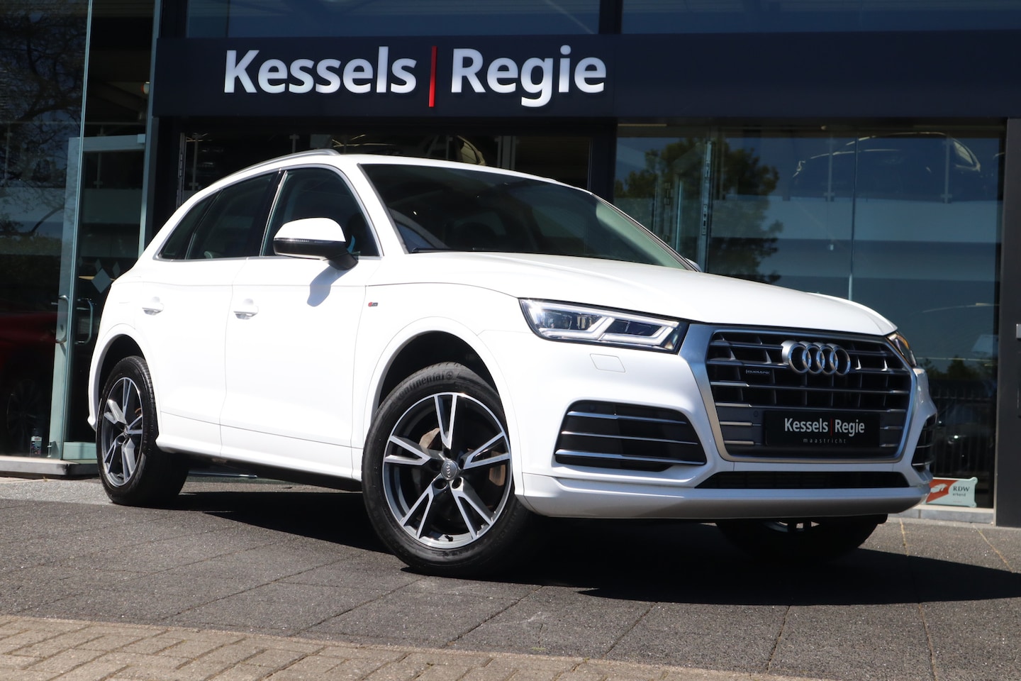 Audi Q5 - 50 TFSI e S-line | Pano | HuD | Keyless | CarPlay | Ambient | Stuur/Stoelverwarming | Came - AutoWereld.nl