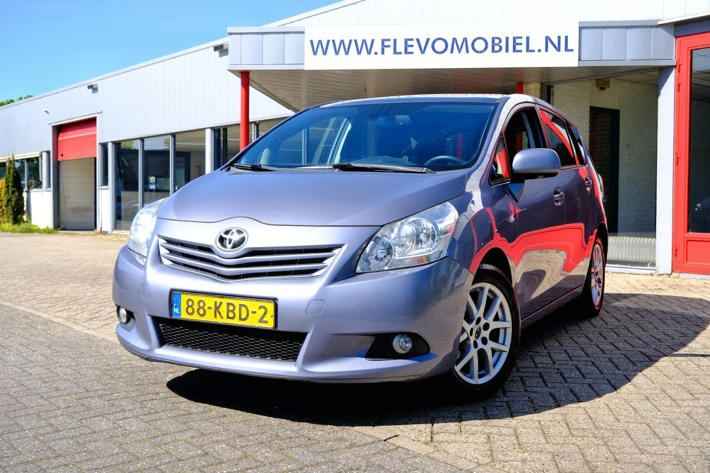 Toyota Verso - 1.8 VVT-i Panoramic 7-pers Pano|Clima|LMV|1e Eigenaar! - AutoWereld.nl
