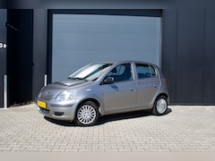 Toyota Yaris - 1.0 VVT-i Idols
