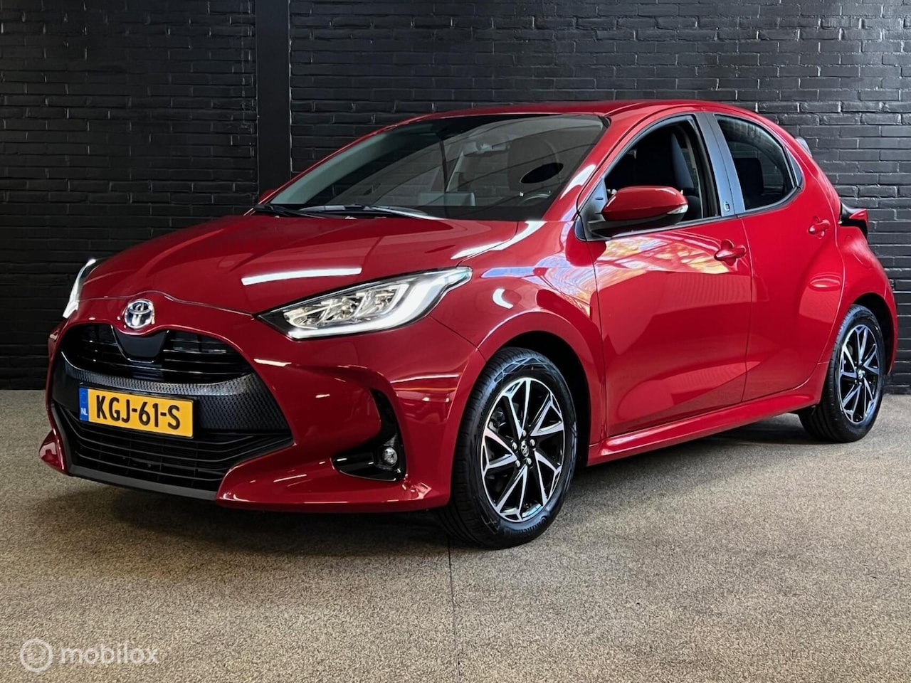 Toyota Yaris - 1.5 Hybrid Comfort KEYLESS CAMERA APPLE CARPLAY - AutoWereld.nl