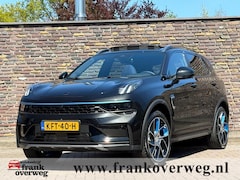 Lynk & Co 01 - 1.5 Plug in Hybride Zwarte hemel Panodak ACC Carplay Lage Kmstand