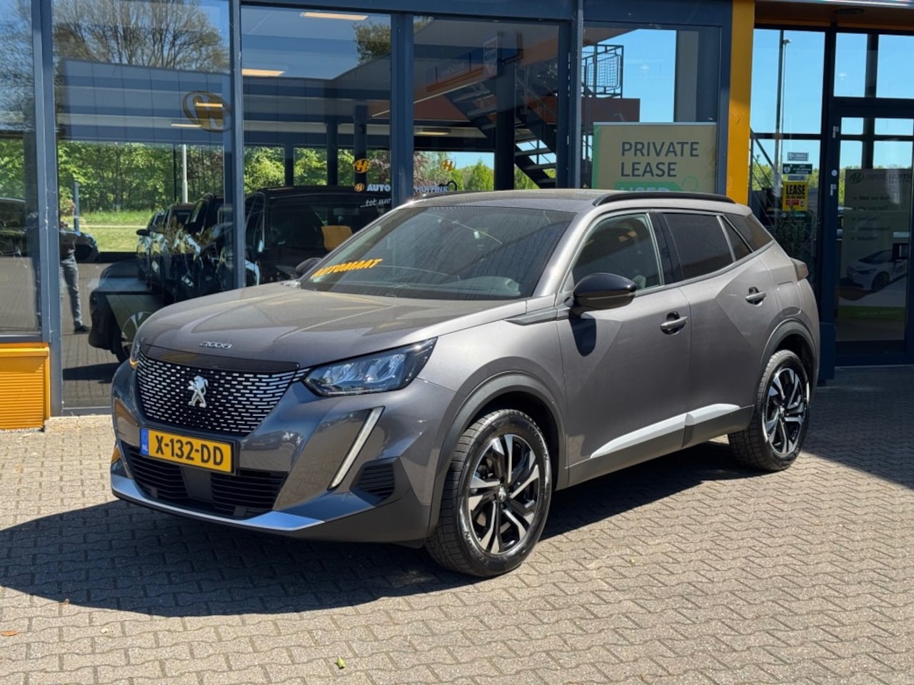 Peugeot 2008 - 1.2 Pure Tech Allure 130pk - LED - Navi - AutoWereld.nl