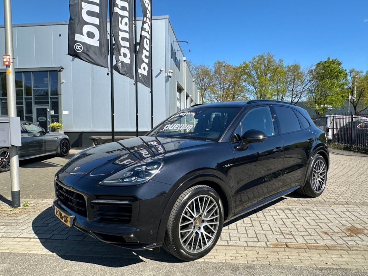 Porsche Cayenne - 3.0 E-Hybrid 2021 BTW *NL auto *Pano *Adaptive *Head-up *Burmester - AutoWereld.nl