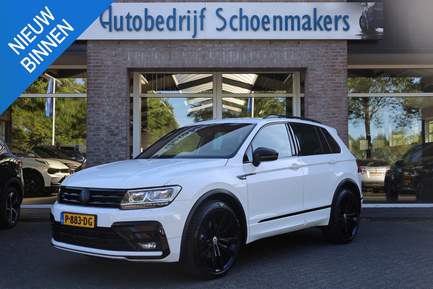 Volkswagen Tiguan - 2.0 TSI 4Motion Highline R-LINE TREKHAAK ELEC.UITKLAPBAAR  PANO STOELVERW. ADAPTIVE-CRUISE - AutoWereld.nl