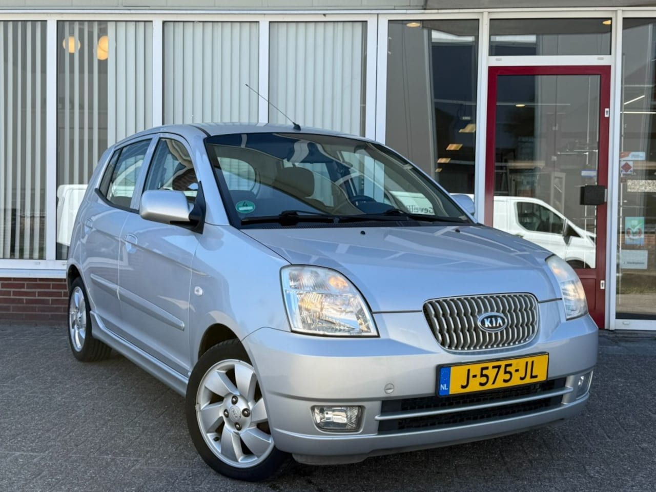 Kia Picanto - 1.1 X-tra 5 deurs I Airco I Lichtmetale velgen I Elektrische ramen - AutoWereld.nl
