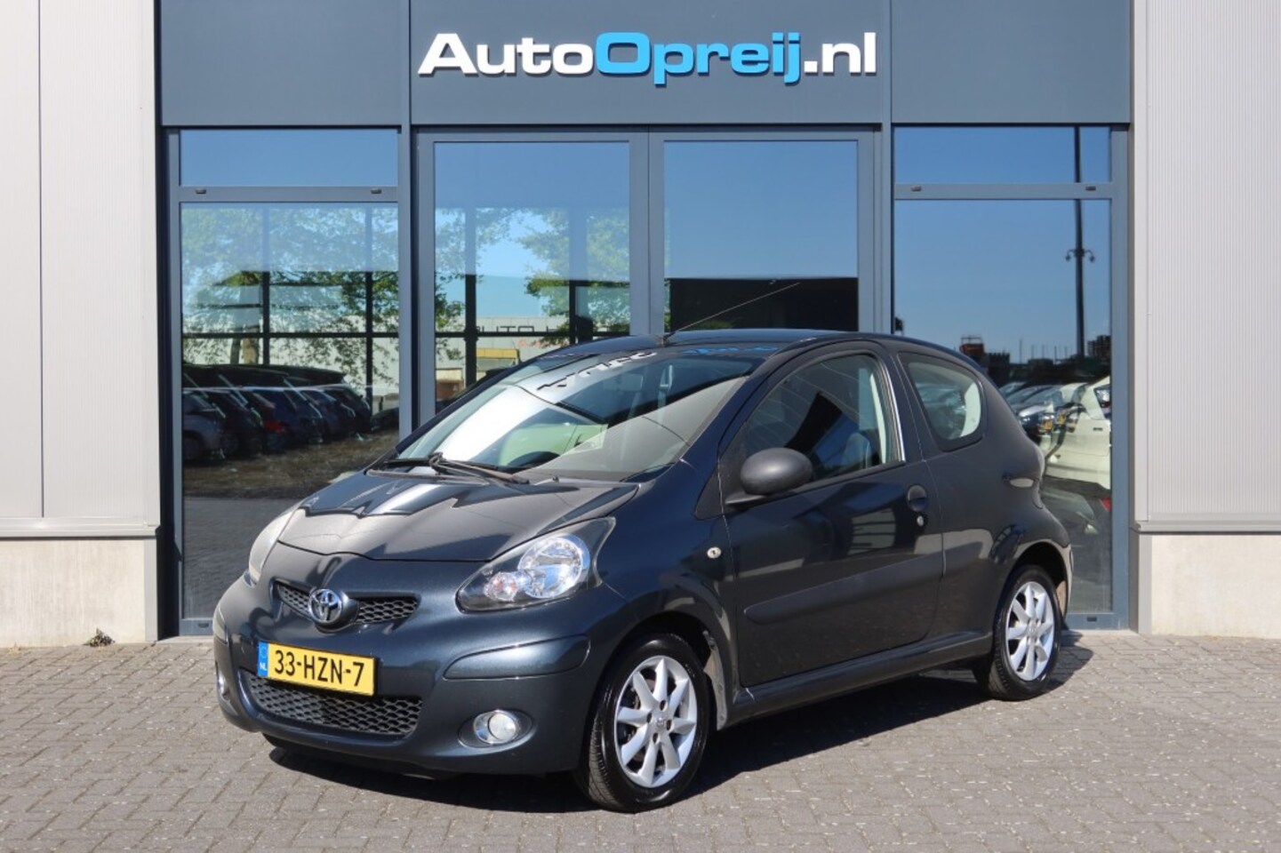 Toyota Aygo - 1.0-12V Access 3drs. Sport pakket, LM-velgen - AutoWereld.nl