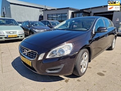 Volvo V60 - 1.6 T3 Momentum/Apk 06-03-2027