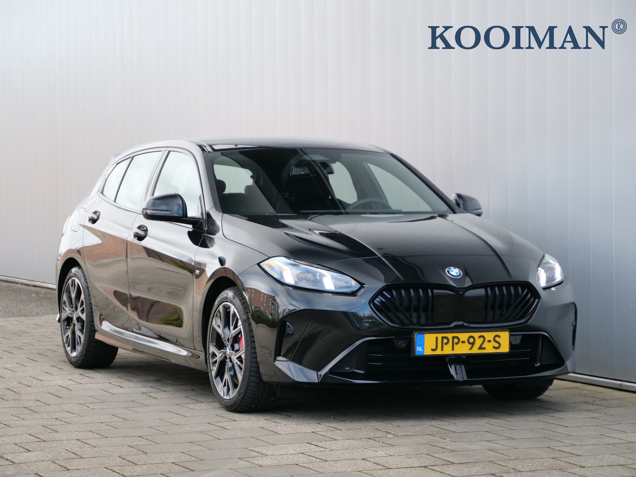 BMW 1-serie - 116 automaat 123pk M Sportpakket Pro Stoelverwarming /  Camera / Keyless entry - AutoWereld.nl