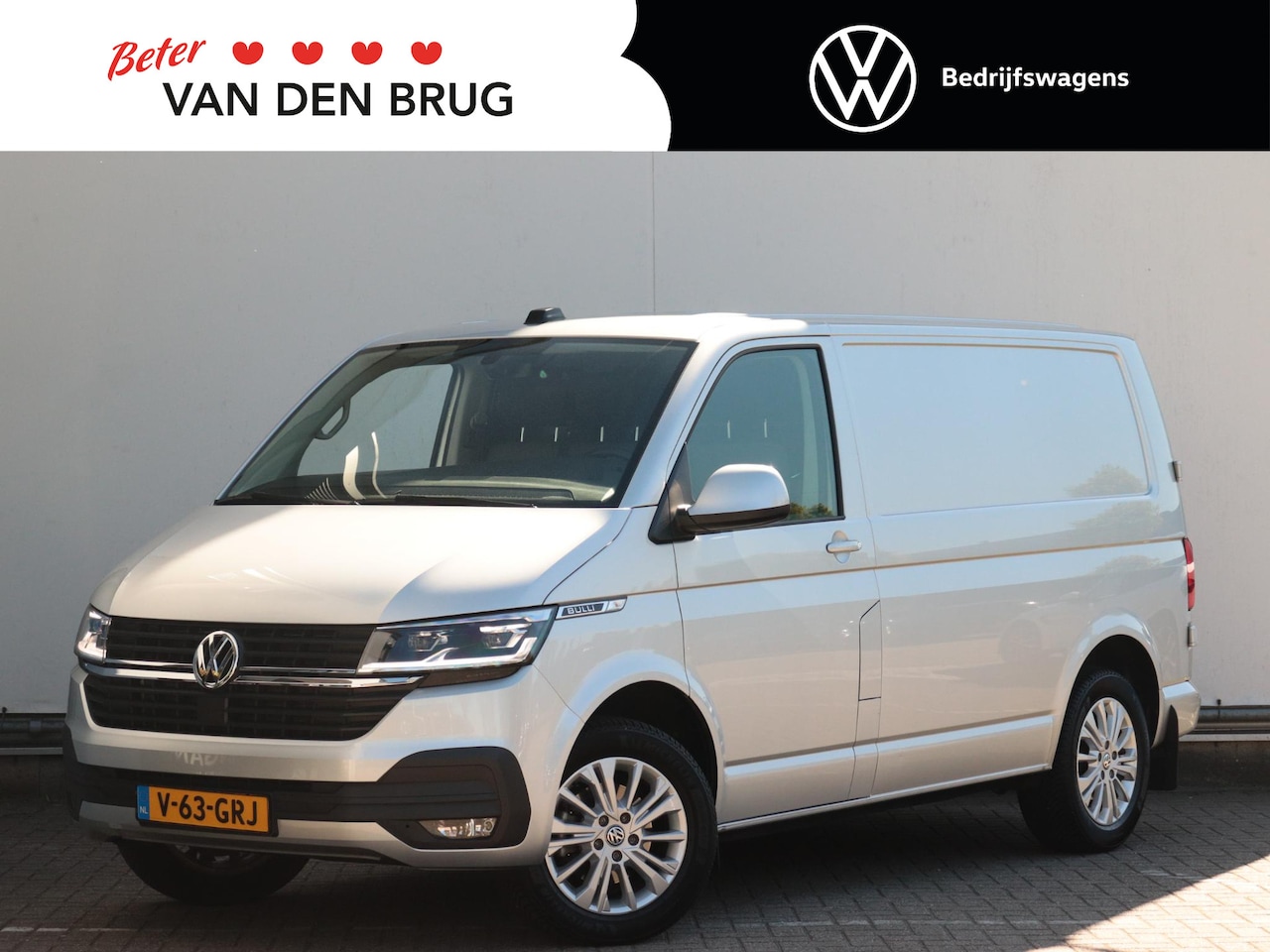 Volkswagen Transporter - 2.0 TDI L1H1 30 Bulli | Automaat | Trekhaak | Camera | Stoelverwarming | App-Connect | Dig - AutoWereld.nl