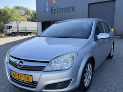Opel Astra - 1.6 Executive | NW APK 30-04-2027