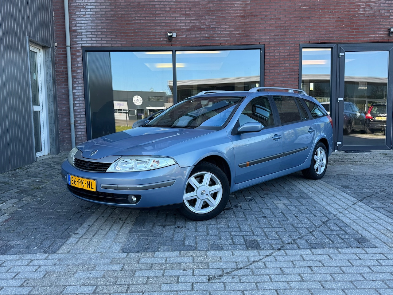 Renault Laguna Grand Tour - 1.8-16V Elective | NWE APK | Trekhaak | Clima | Cruise | - AutoWereld.nl
