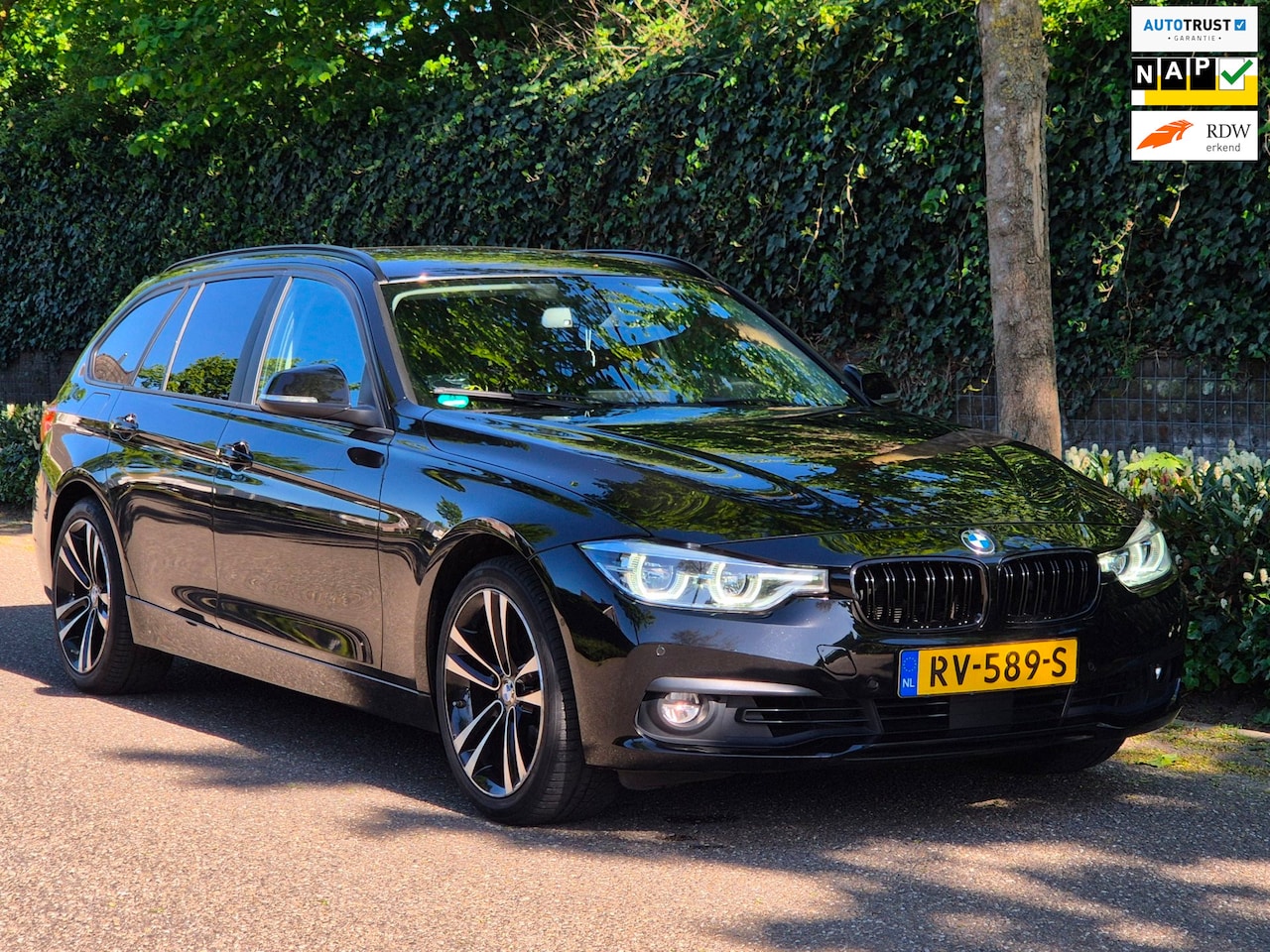 BMW 3-serie Touring - 320i LCI Apple CarPlay Adaptieve Cruise Camera Sport Stoelen KeyLess Lm Velgen Corporate L - AutoWereld.nl