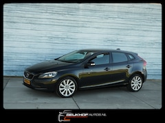 Volvo V40 - 1.6 D2 Diesel Airco Camera Navi Trekhaak Parkeers