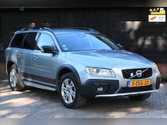 Volvo XC70 - 2.0 D4 FWD Nordic+ Xenon/Leer/Parkeersensor v, a/Spoiler pakket/Trekhaak