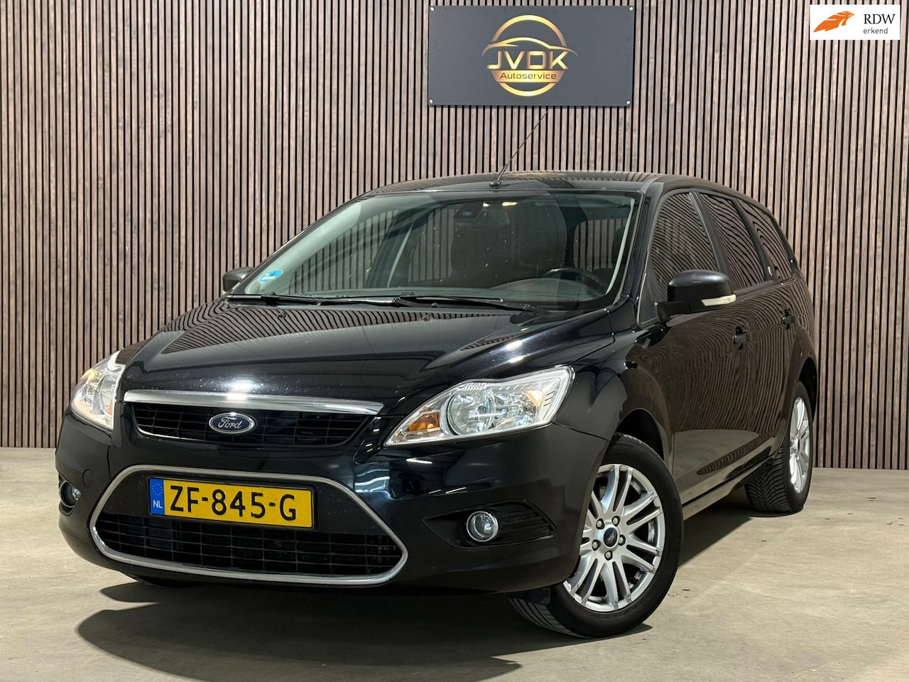 Ford Focus Wagon - 2.0 Titanium PDC Automaat Stoelverwarming 17 Inch LM - AutoWereld.nl