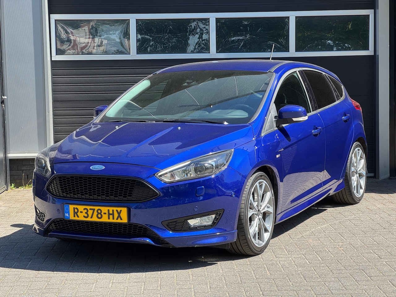 Ford Focus Wagon - 1.0 ST Line Navi, Camera, Climate, Cruise, - AutoWereld.nl