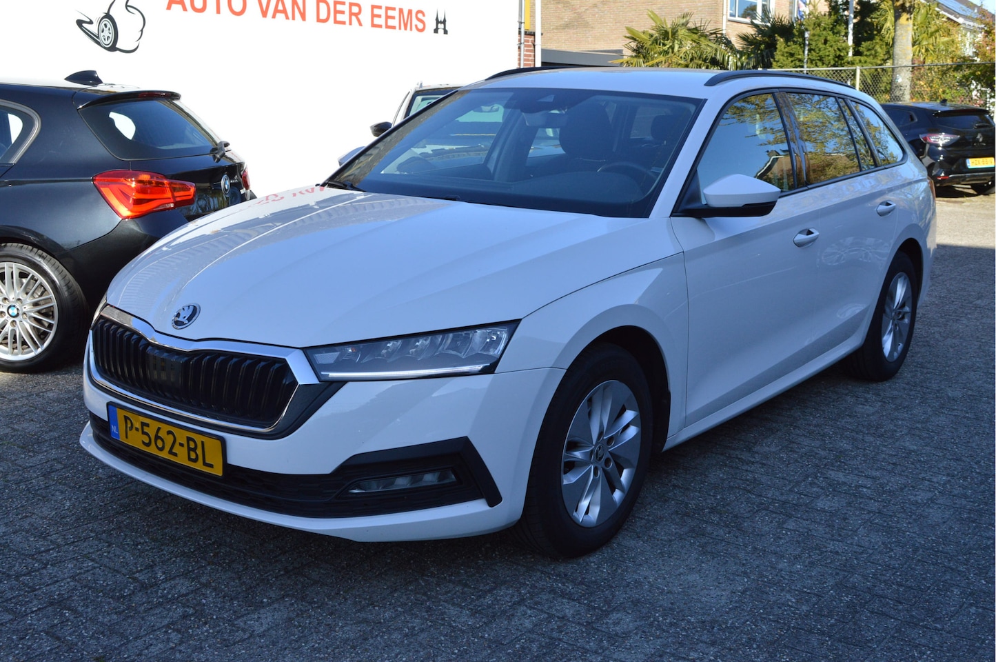 Skoda Octavia Combi - 111PK TSI Ambition NL-Auto / Apple,android / Led kopl. / Lmv - AutoWereld.nl