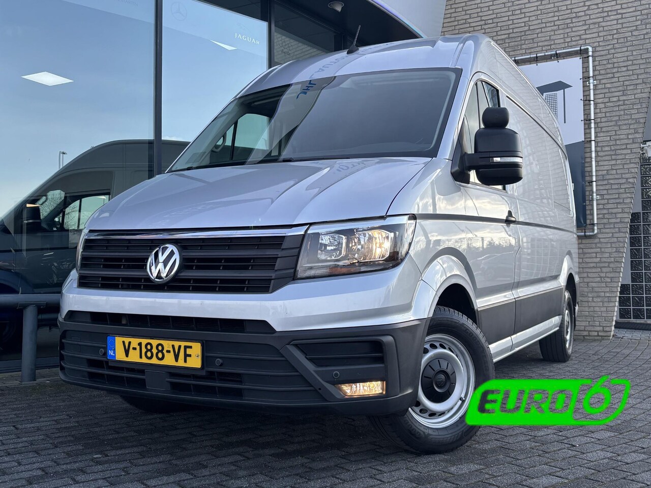 Volkswagen Crafter - 35 2.0 TDI L3H3*A/C*CRUISE*NAV*HAAK*CAMERA*3500KG* - AutoWereld.nl