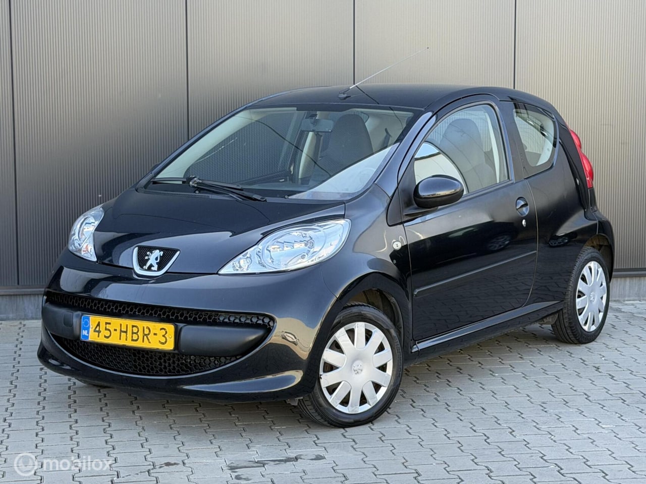 Peugeot 107 - 1.0-12V XR 1.0-12V XR | NIEUWE APK | - AutoWereld.nl