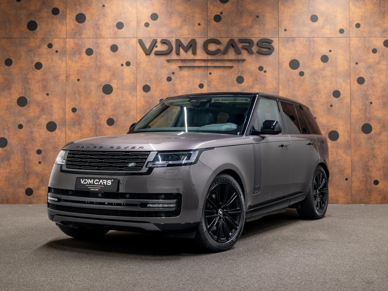 Land Rover Range Rover - 3.0 P460e Autobiography PHEV | Koelbox | Trekhaak | HUD | ACC | Stuurverwarming | - AutoWereld.nl