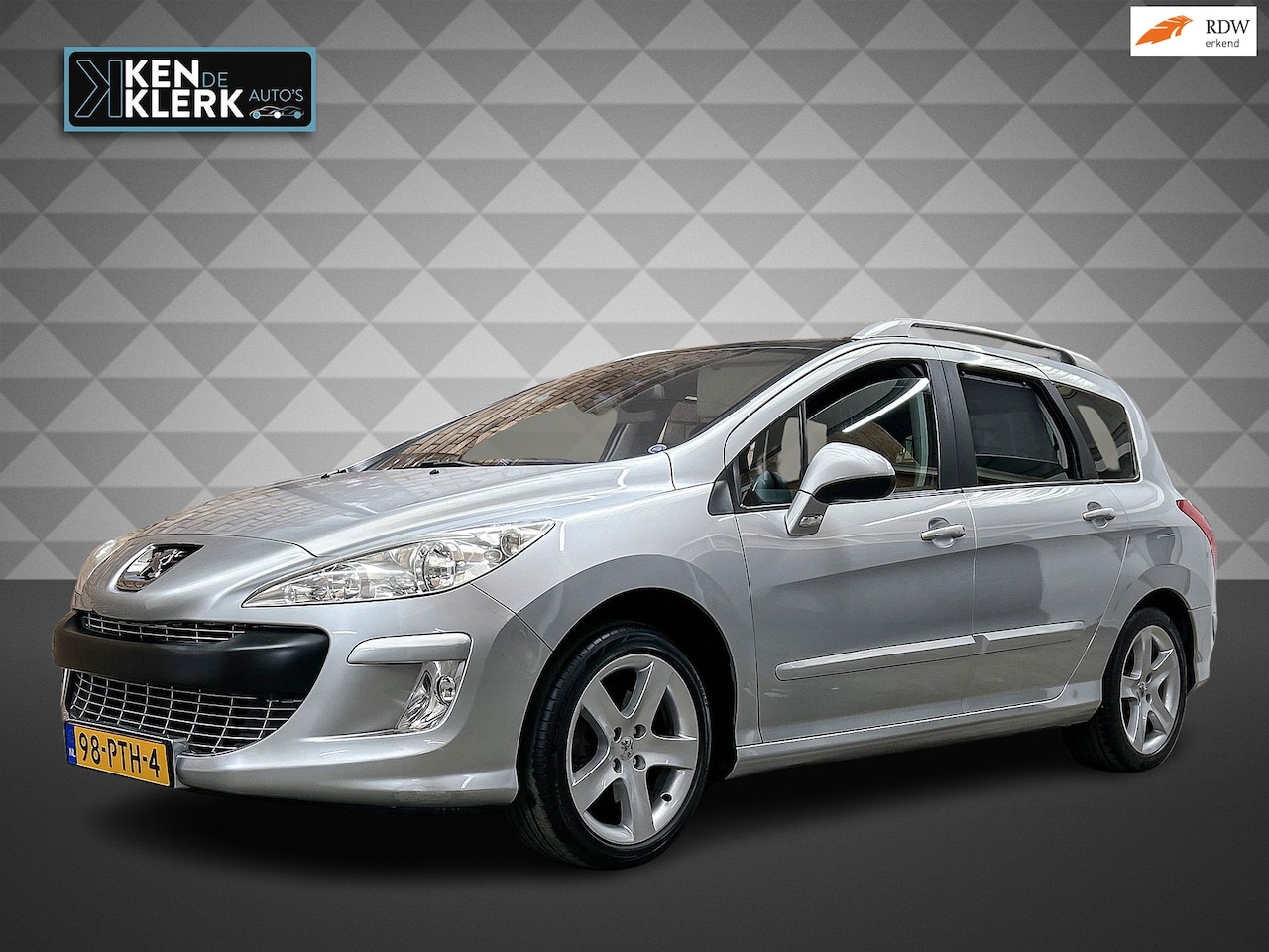 Peugeot 308 SW - 1.6 XT | Panorama dak | Slechts 65000km!! - AutoWereld.nl