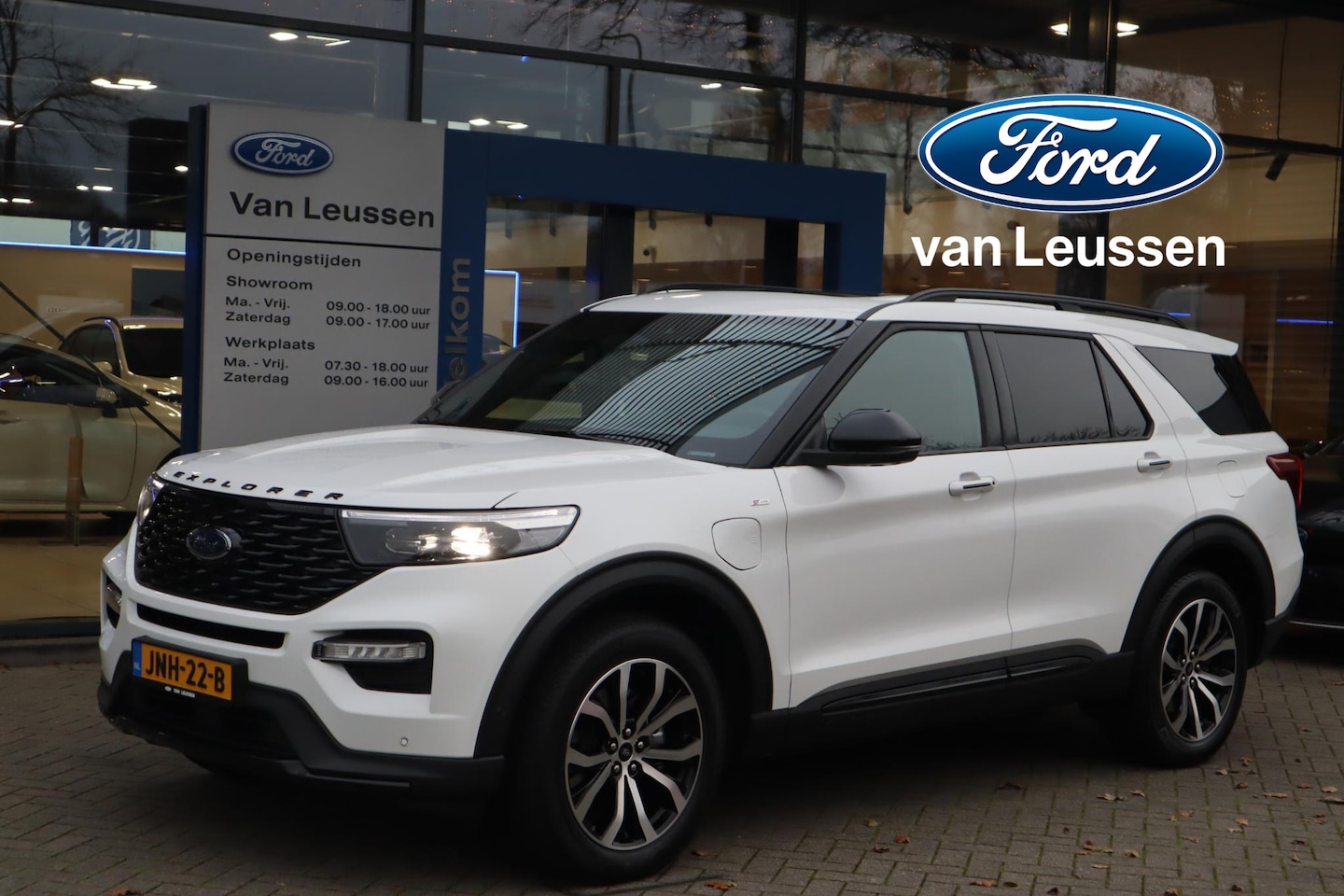 Ford Explorer - 3.0 V6 PHEV 457PK ST-LINE PLUG-IN 7-PERSOONS PANORAMADAK 20"LM-VELGEN MEMORY-SEATS 4JR GAR - AutoWereld.nl