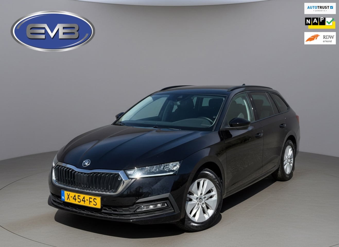 Skoda Octavia Combi - 1.0 TSI Ambition 11-2023 1 e eigenaar, Origineel NL auto met nationale auto pas - AutoWereld.nl